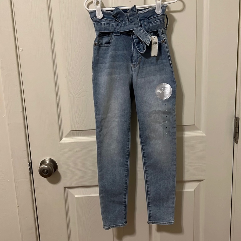 NWT Gap high stretch jegging ankle with removable matching belt